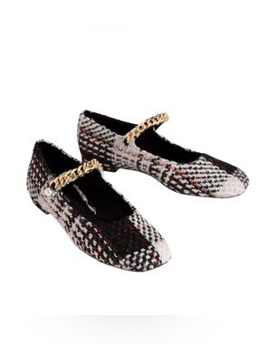 Charles & Keith Black & White Tweed Mary Jane Flats with Gold & Pearl Chain  7.5